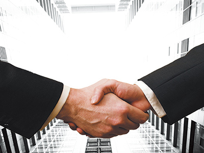 与本土新兴电商品牌合作 